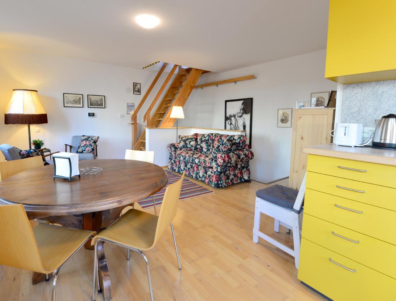 House With Courtyard & Parking Close To Stadtpark Viena Exterior foto