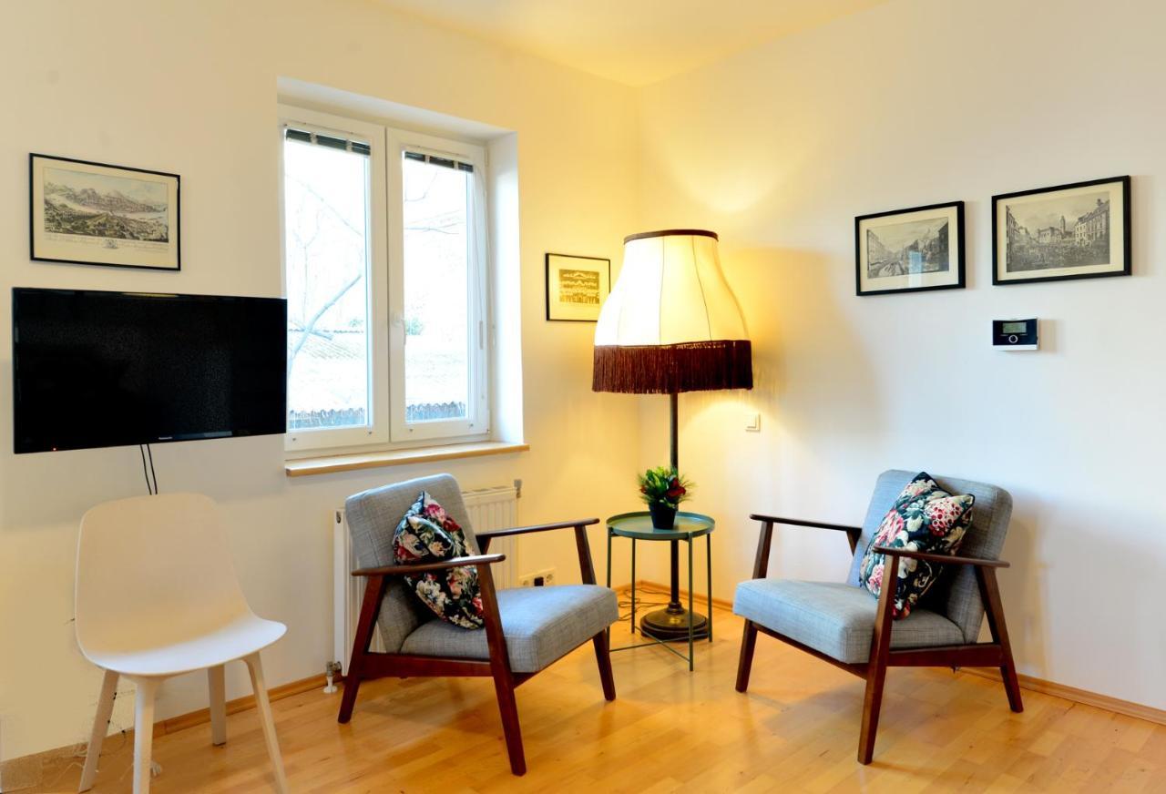 House With Courtyard & Parking Close To Stadtpark Viena Exterior foto