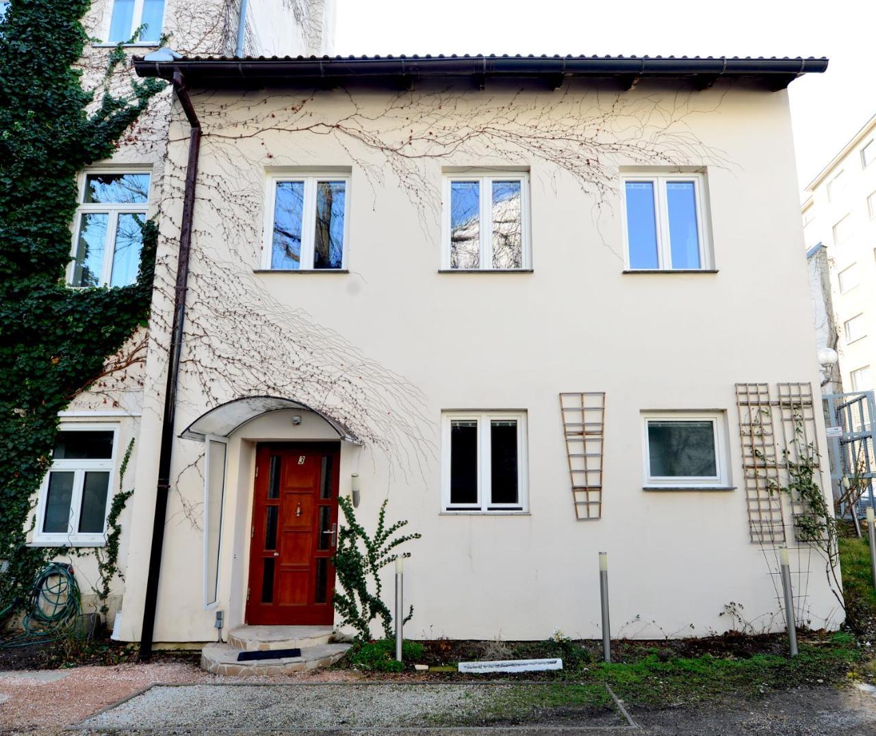House With Courtyard & Parking Close To Stadtpark Viena Exterior foto
